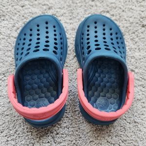 Joybees navy blue & red clogs, size 4/5